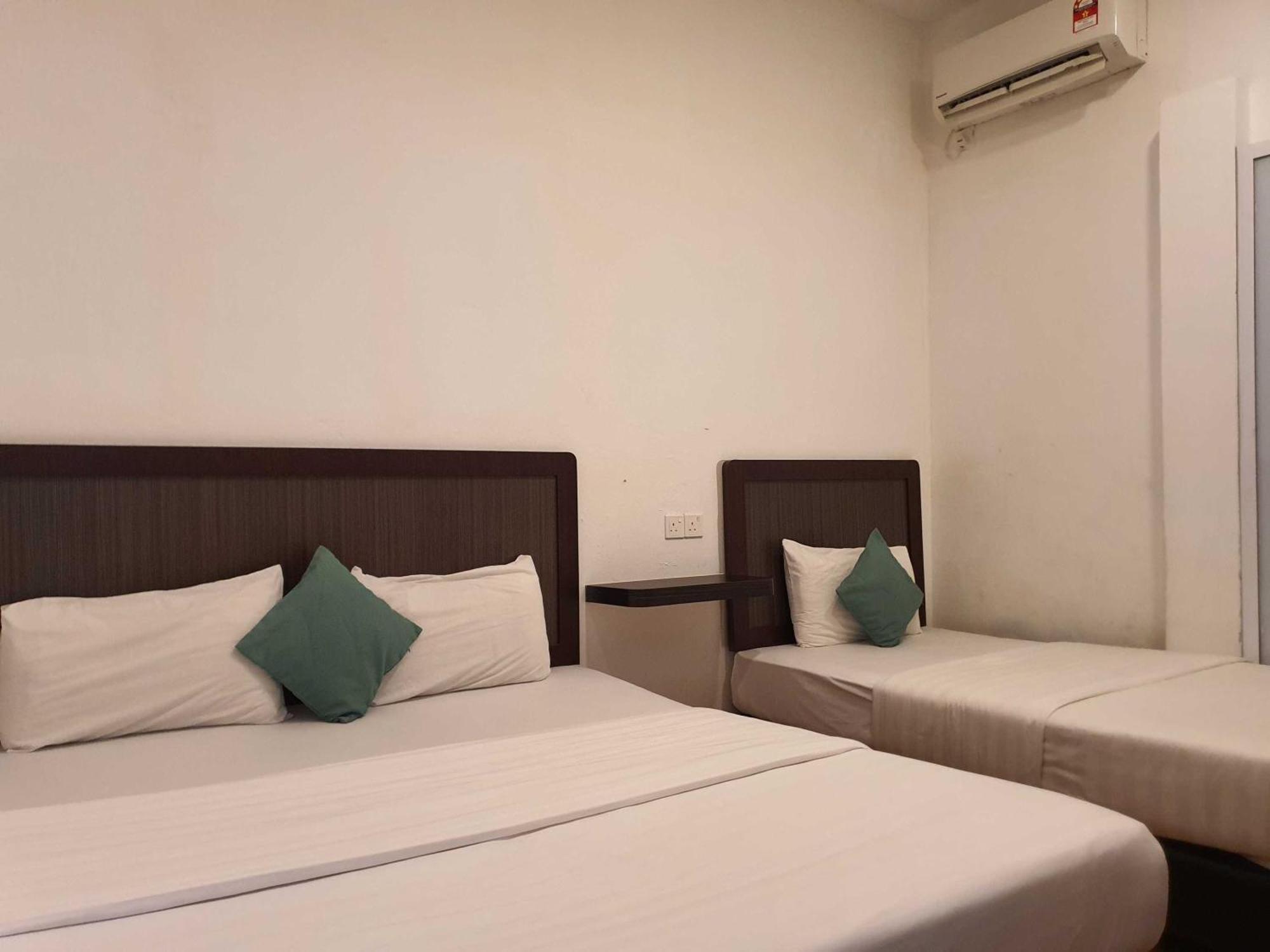 Oyo 91053 Signature Inn Miri Exteriör bild